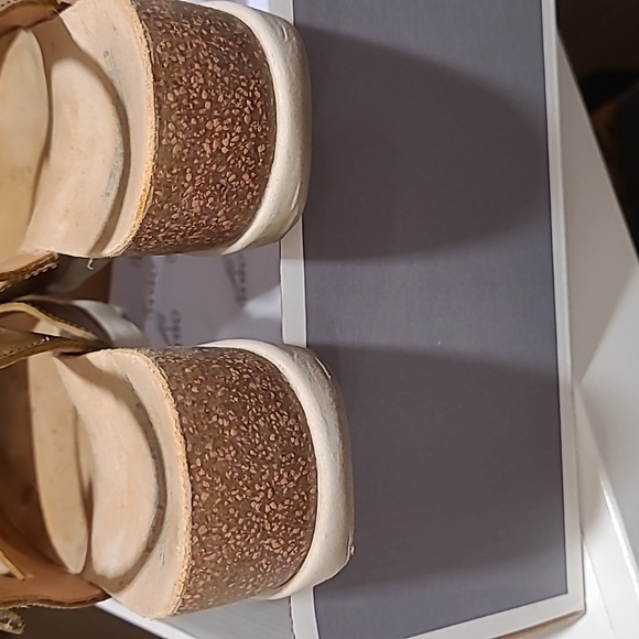 Dansko sz 38 sandals - Picture 7 of 7